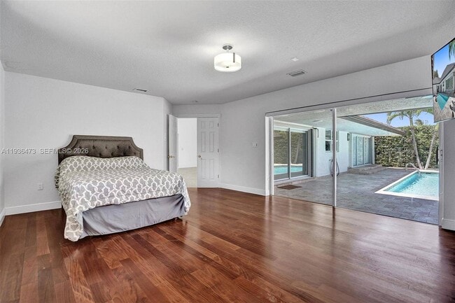 Building Photo - 13105 Biscayne Island Terrace