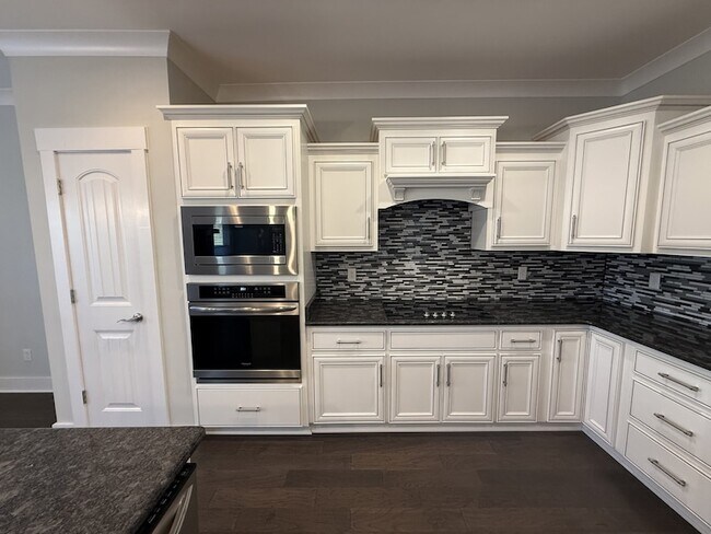 Building Photo - 1124 Watercress Ct