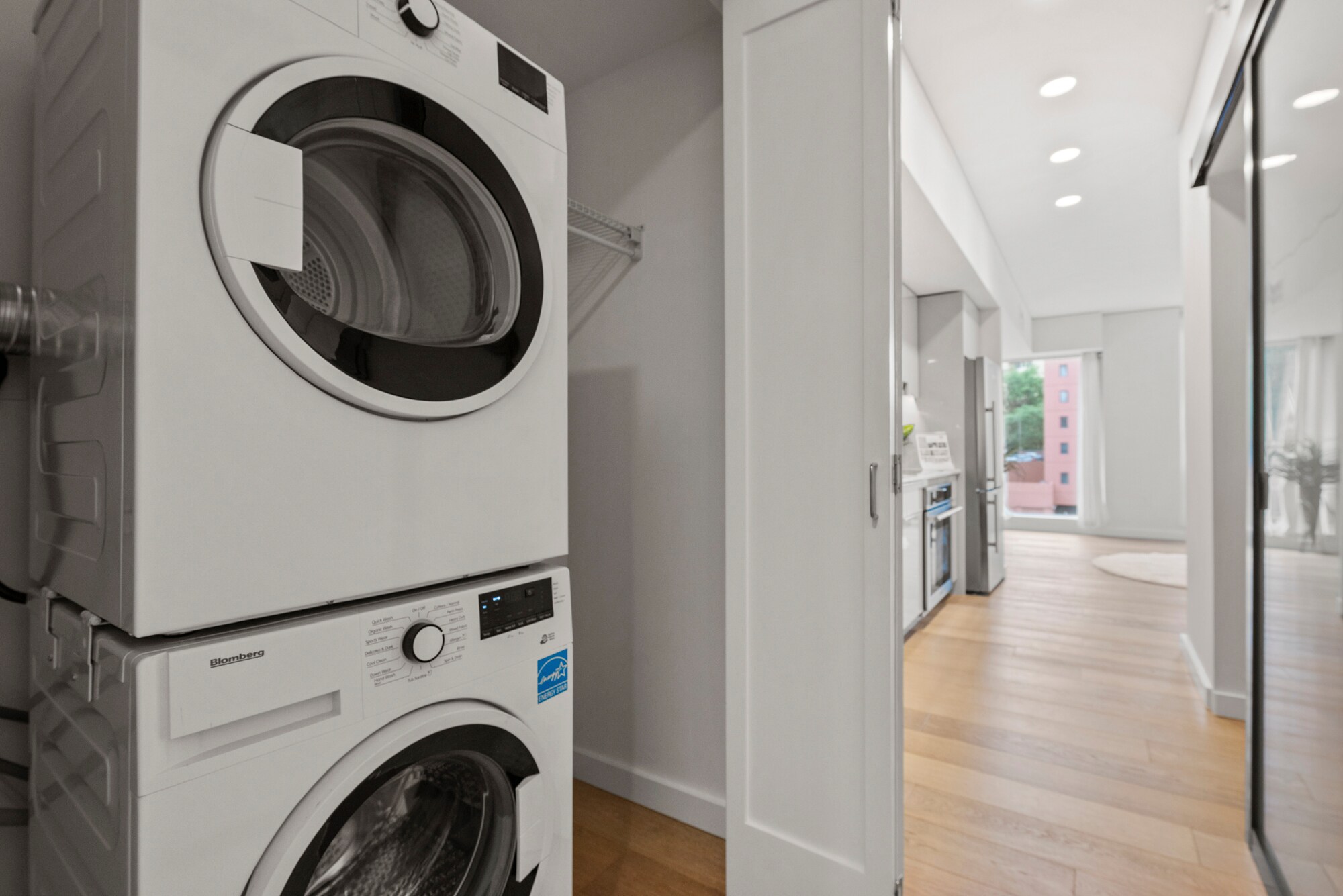full size laundry - 450 S Main St