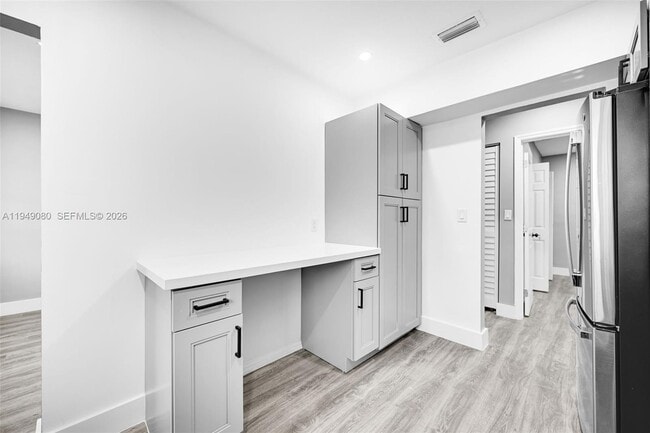 Building Photo - 645 NE 149th St