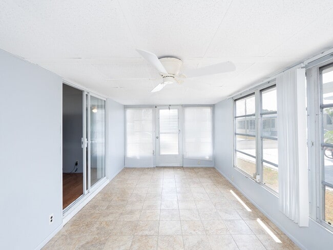 Building Photo - "Charming 2-Bed Furnished Annual Retreat i...
