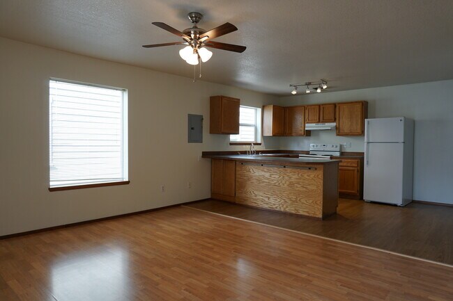 Building Photo - 46 NE Sacramento St