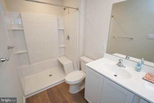 Building Photo - 852 Mersey Ln