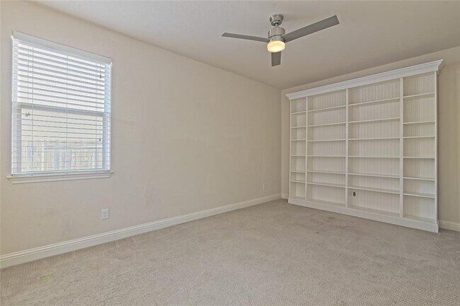 Building Photo - 11201 Zimmerman Ln
