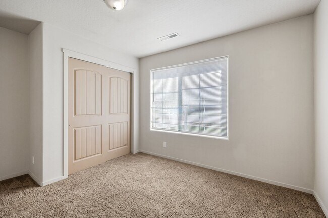 Building Photo - 3 bed 2 bath Rancher, Landings Community, CDA