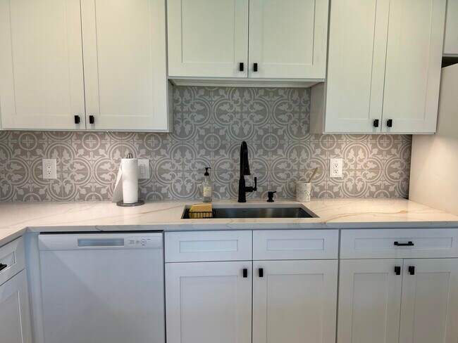 Building Photo - 13383 Bedford Mews Ct