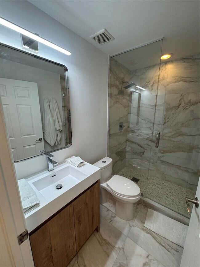 Building Photo - 2710 NE 184th Terrace