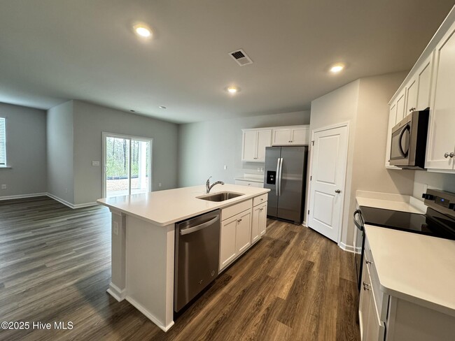 Building Photo - 2084 Willowleaf Dr