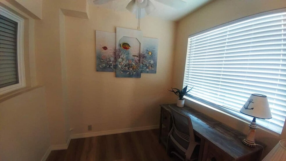 Building Photo - 8600 Ridgewood Ave