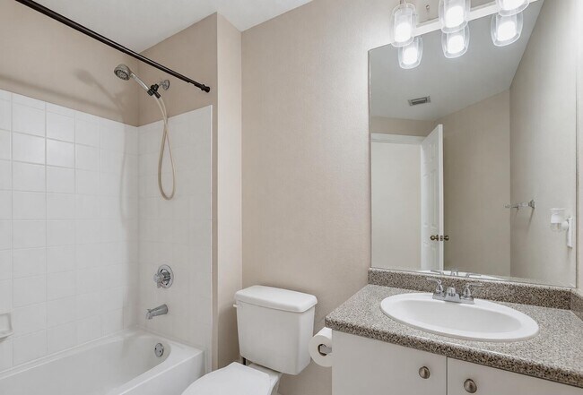 Building Photo - 350 Crestwood Cir