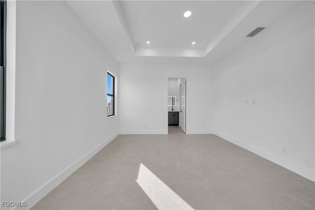 Building Photo - 1612 NW 9th Ave