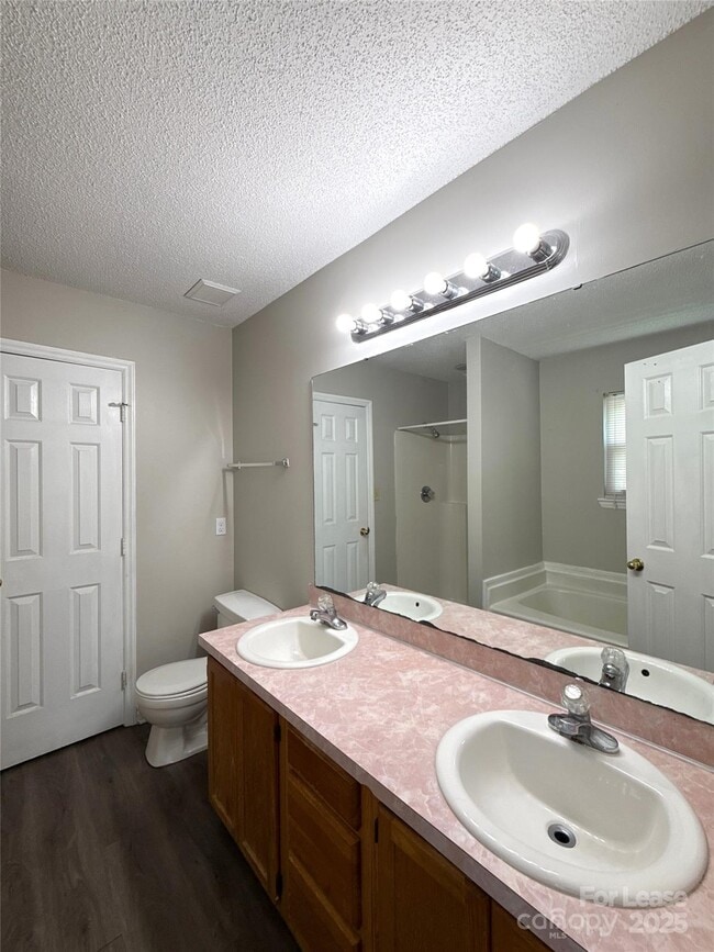 Building Photo - 6021 Black Bear Ct