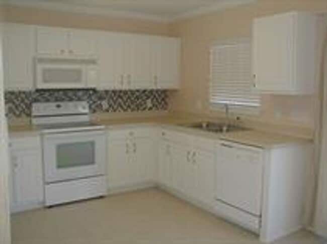 Building Photo - Welcome to Pineridge