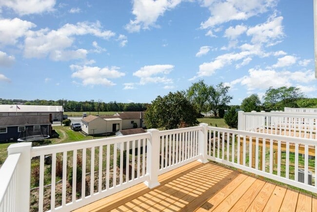 Building Photo - 12 Kenzie Way