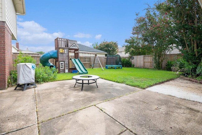 Building Photo - 124 Harwood Dr