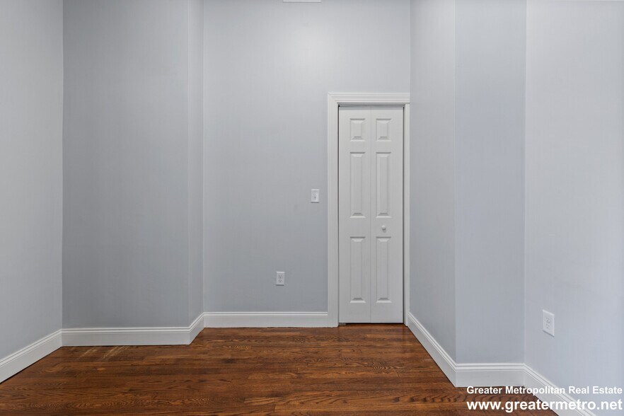 Building Photo - 109 Endicott St