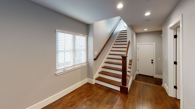 Building Photo - Updated 3 Bedroom (+ bonus room), 3.5 bath...