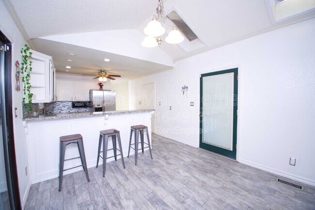 Building Photo - 3302 E 83rd Pl