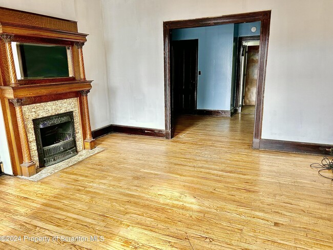 Building Photo - 65 Willow Ave