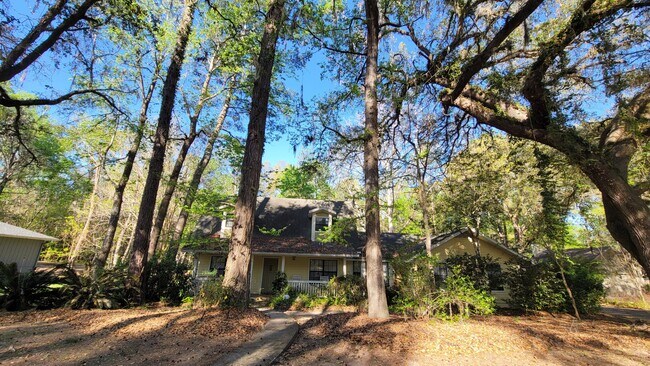 Building Photo - 4318 NW 76th Terrace