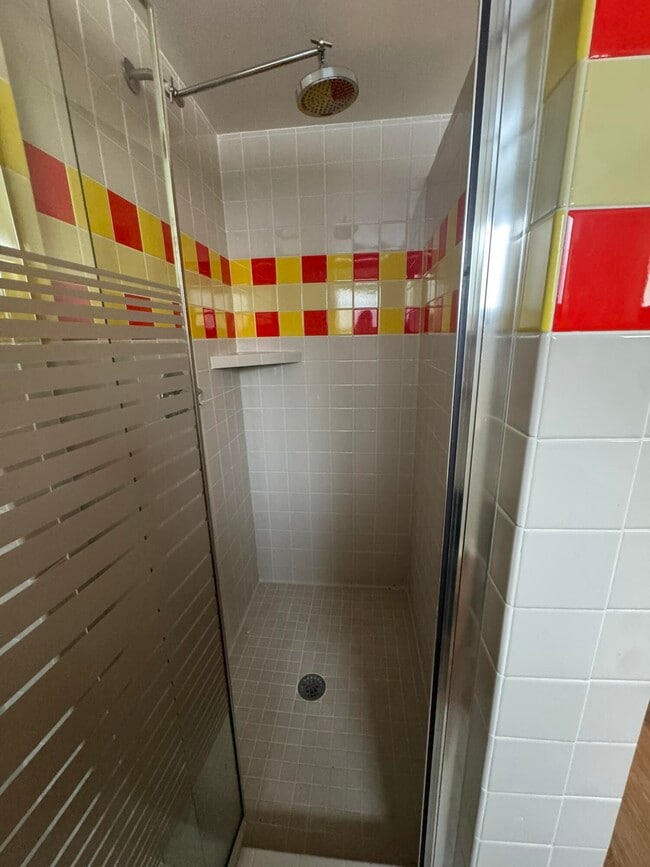 Building Photo - 3079 Pittsview Dr