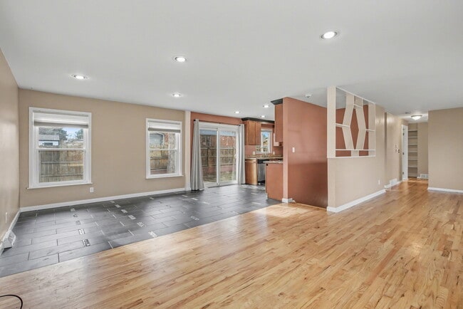 Building Photo - 8624 W Florida Ave