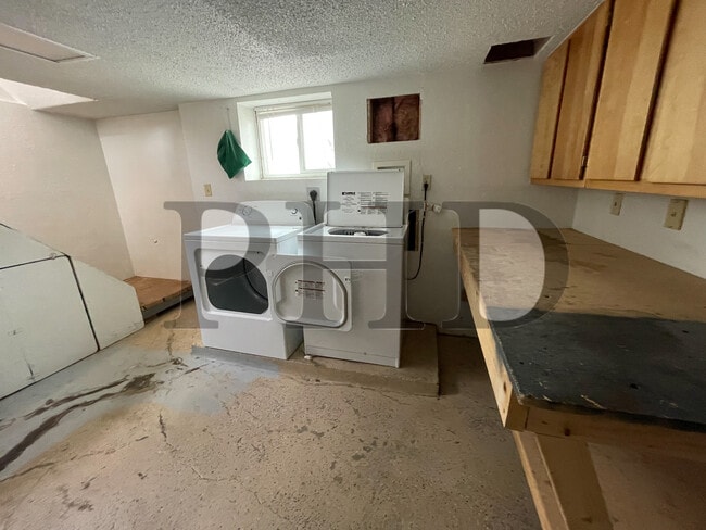 Building Photo - 509 E Harney St