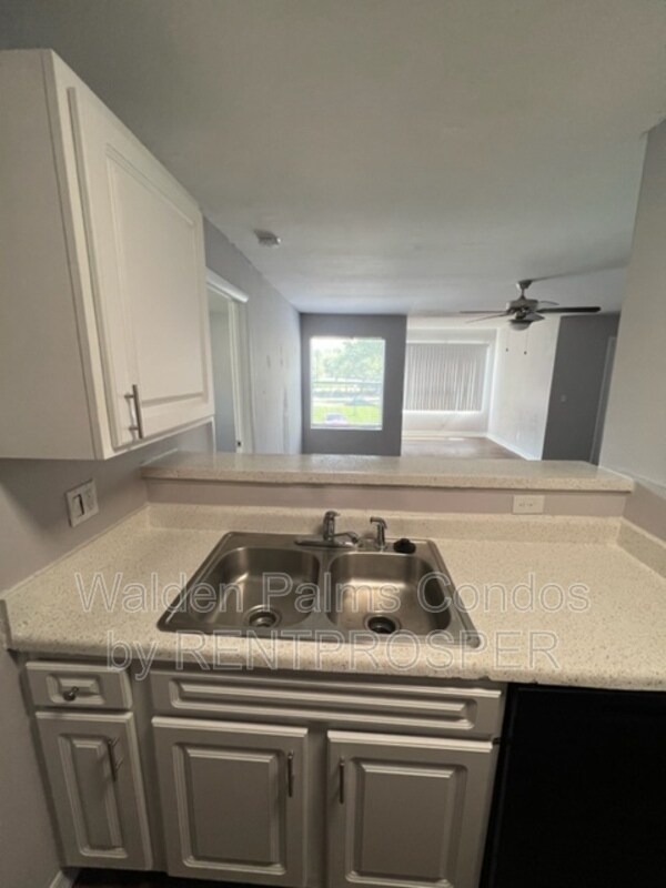 Building Photo - 4720 Walden Cir