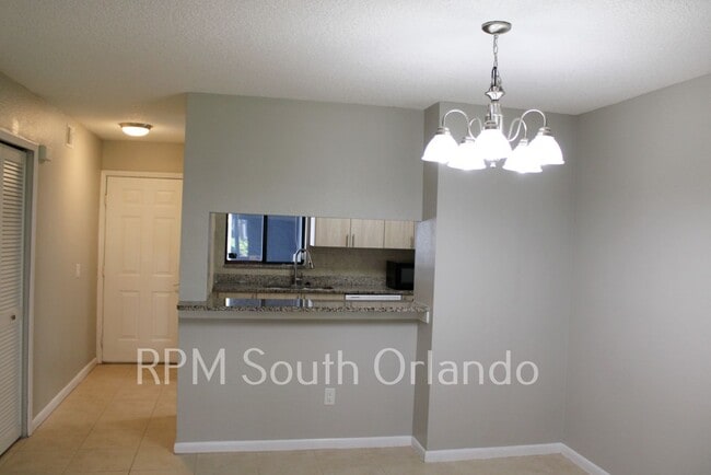 Building Photo - Two bed and Two bath Condo by Mall of Millenia