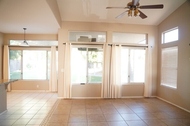 Building Photo - Beautiful Chandler Rental Dobson & Ray
