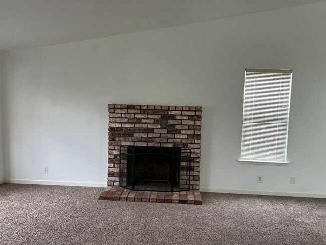 Building Photo - Coming Soon! Great home in Rio Linda, 4+2, vaulted ceilings, 2 car garage