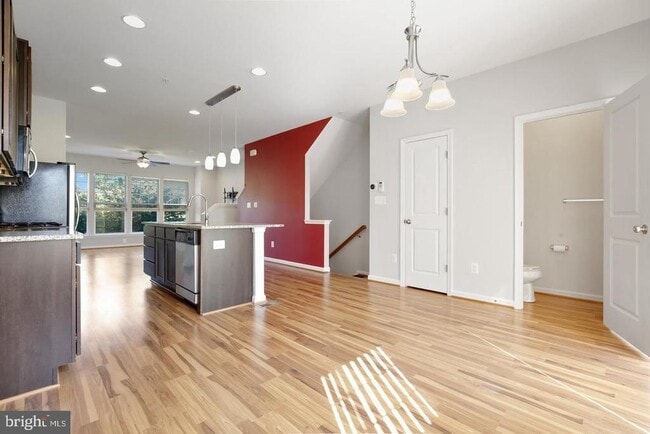 Building Photo - 13250 Shawnee Ln