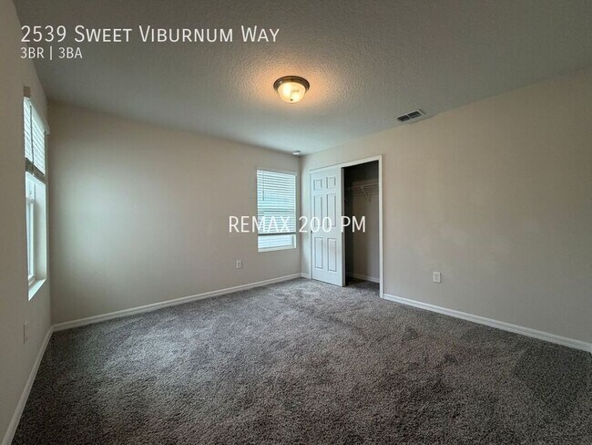 Building Photo - 2539 Sweet Viburnum Wy