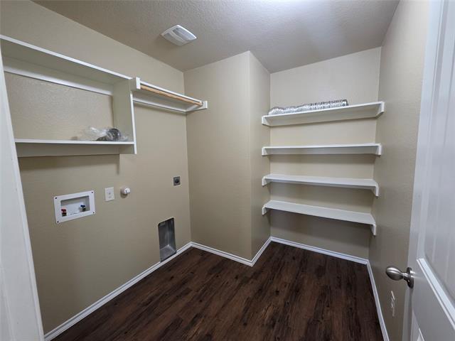 Building Photo - 237 Thoroughbred St