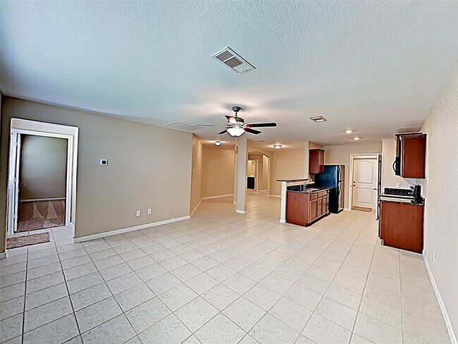 Building Photo - 725 Totem Trail Dr