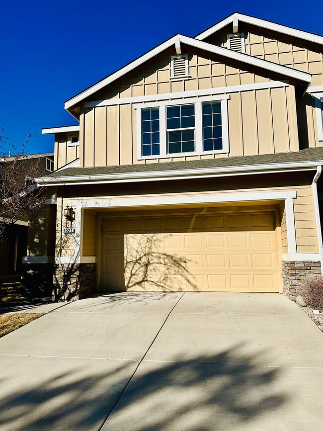 Building Photo - Spacious 2 Story Townhouse Available NOW!