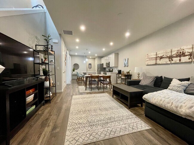 Building Photo - Hillsboro 3 Bed 2.5 Bath Townhome in Reeds Crossing ~ Includes A/C, 2 Car Garage w/ Level 2 Charg...