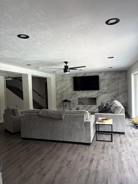 Building Photo - 701 NW 28th St