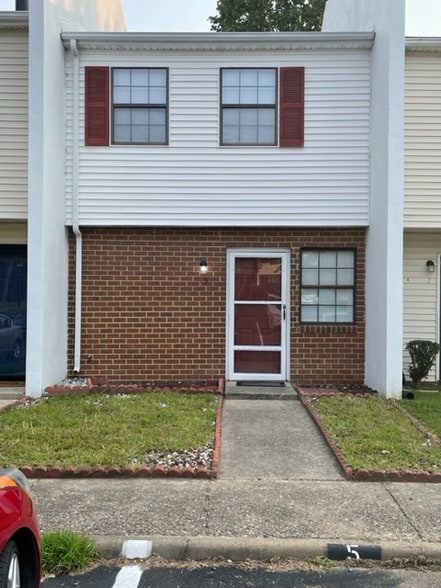 Primary Photo - 5 Sidewinder Ct