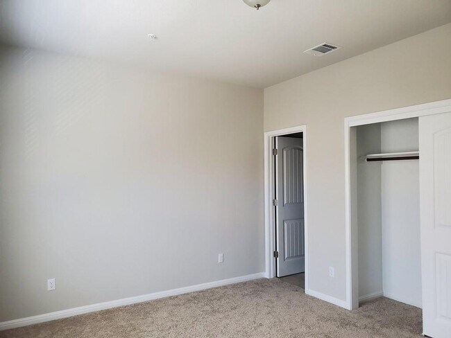 Building Photo - 7220 Wyoming Springs Dr