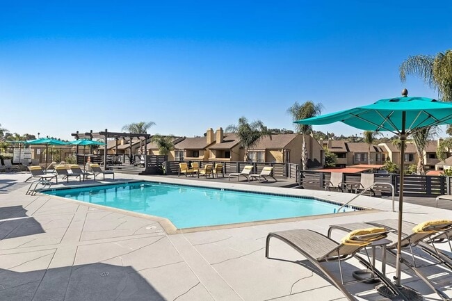 Building Photo - Woodbridge Mount Helix "Immediate Move In"