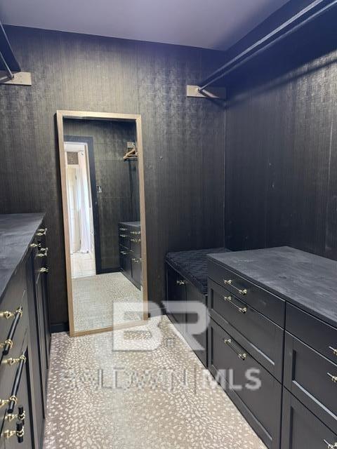 Building Photo - 7067 Hickory Ln