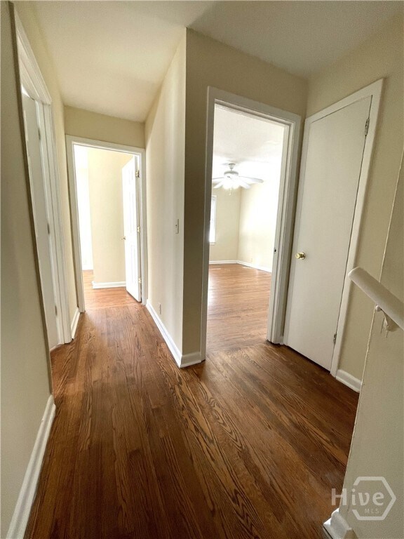 Building Photo - 160 Pineview Dr