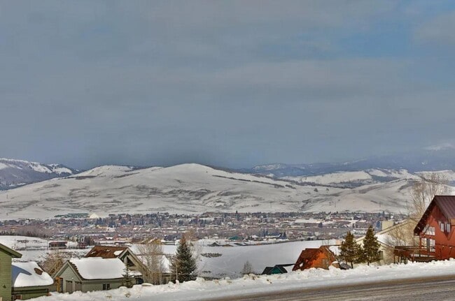 Building Photo - 72 Spruce Dr