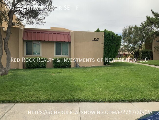 Building Photo - 905 Country Club Dr SE