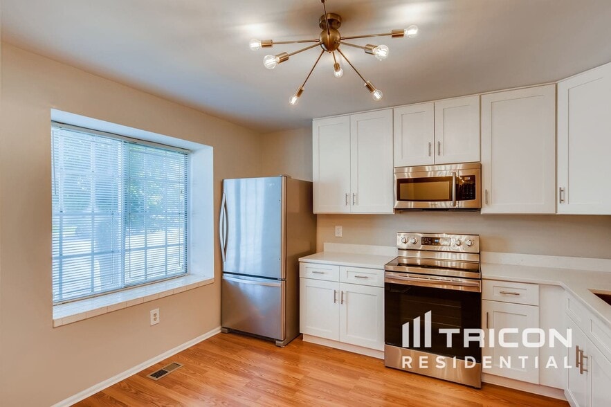 Building Photo - 8211 Township Dr