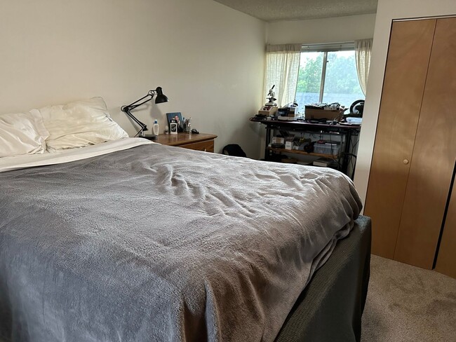 Building Photo - Top Floor Condo with View of the Flatirons and the Pool
