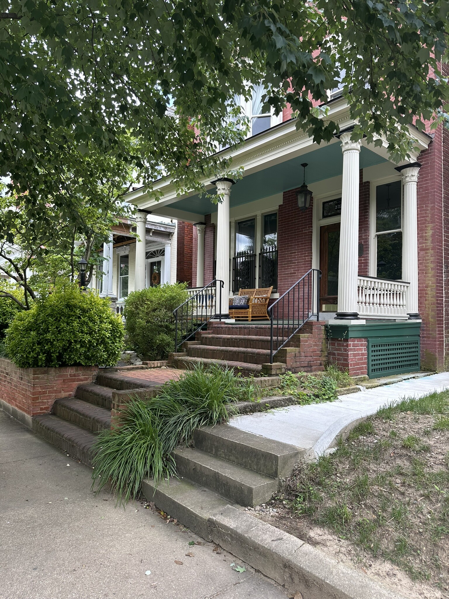 Front Porch - 2329 W Grace St