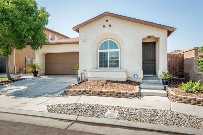 Primary Photo - GORGEOUS 2009 Home - Just $2,250/month, 3/...