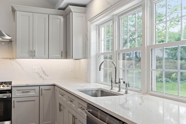 Building Photo - Renovated Ranch in North Wlmington